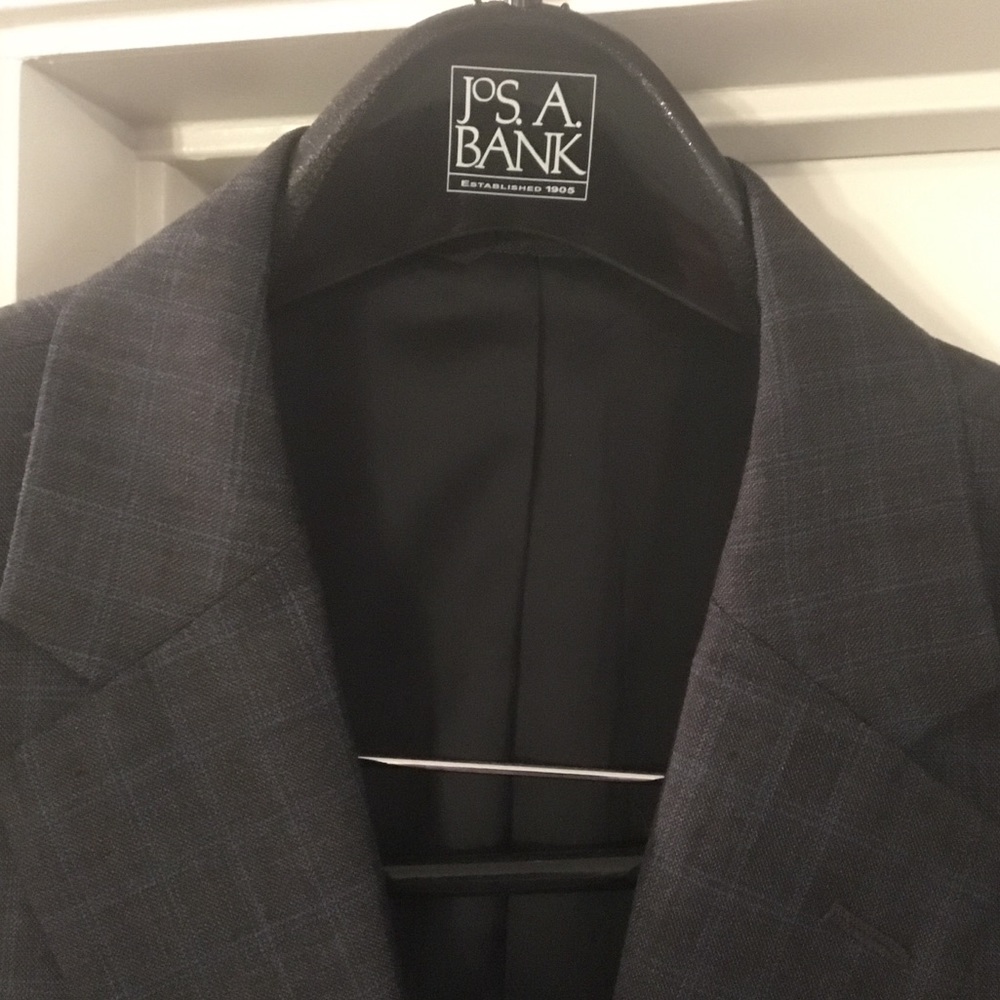 Jos A. Bank- Travelers Collection Dark Gray Suite